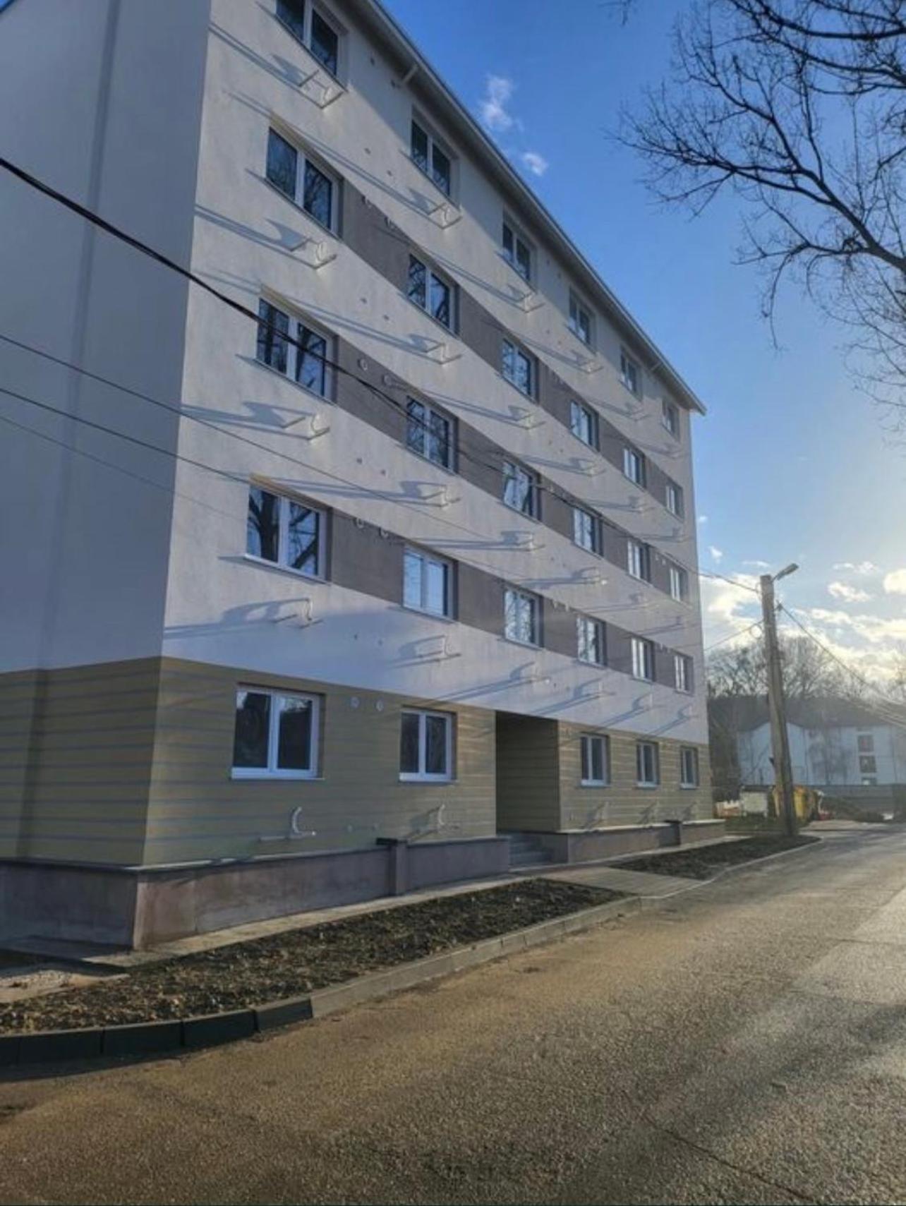 Nicolle Studio 2 Piteşti Kültér fotó