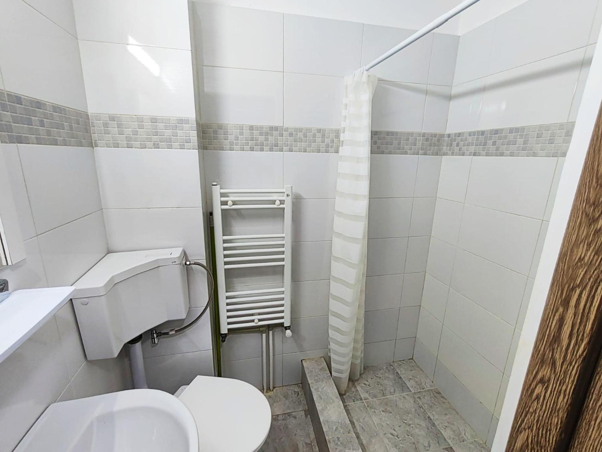 Nicolle Studio 2 Piteşti Kültér fotó